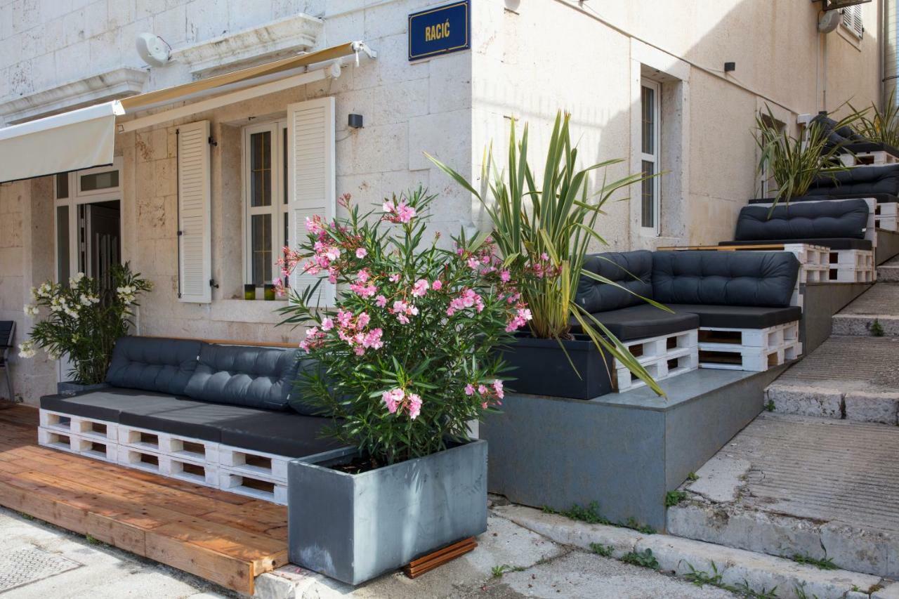 מילנה Olife Guesthouse מראה חיצוני תמונה
